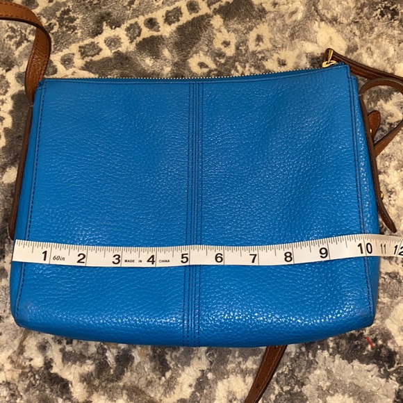 Fossil Gemma leather crossbody flat bag with zipper - Picture 6 of 10